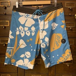 Vissla Men’s Board Shorts Swim Trunks Stretch Made from Upcylced Plastic Bottles